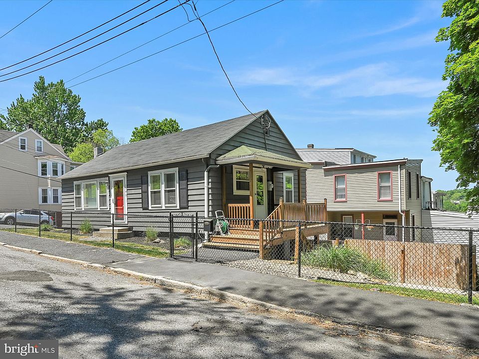1142 Howard Ave, Pottsville, PA 17901 Zillow