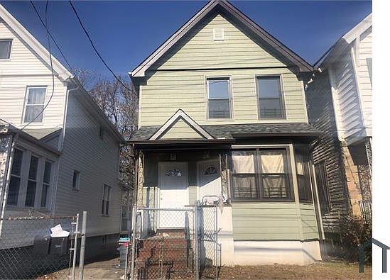 1st image of 141 Harrison Ave #2