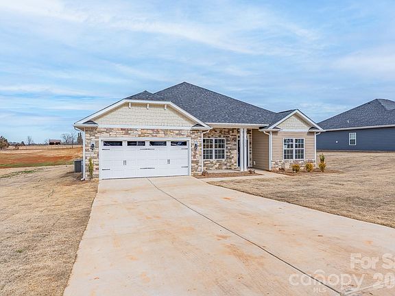 4th image of 1130 Gardenia Dr #7