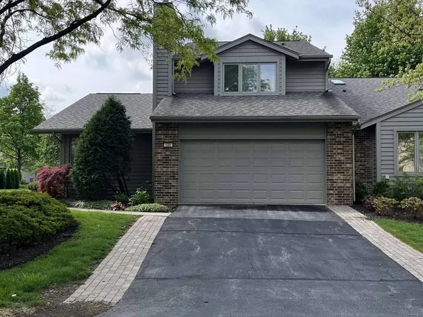 120 Commons Dr #120, Palos Park, IL 60464