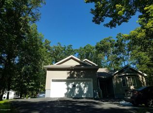 168 Suter Dr, Bushkill, PA 18324