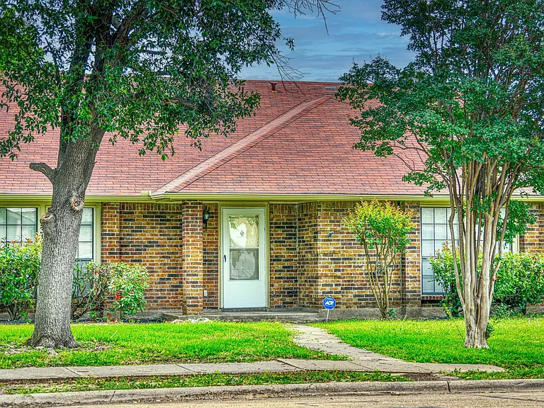 9314 Shipman St — Photo 2