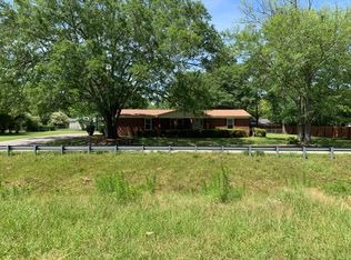 519 E Pine St, Atmore, AL 36502