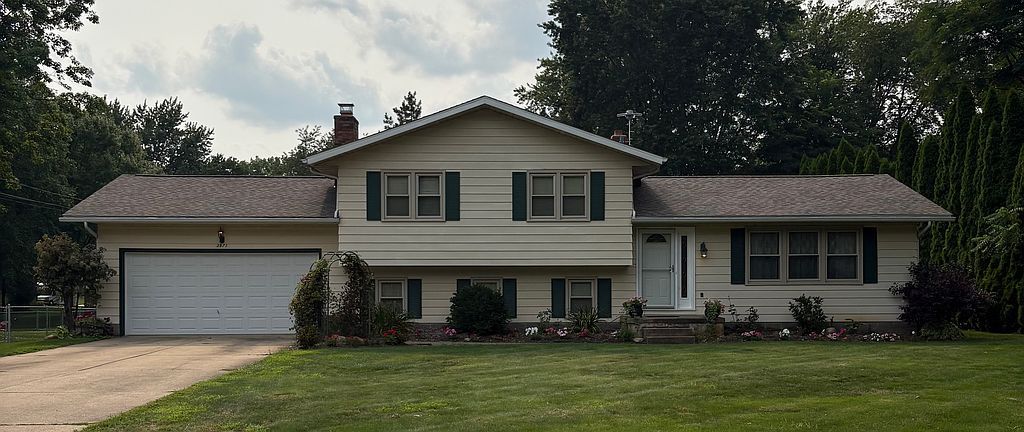 3971 Selnik Rd - Property Image