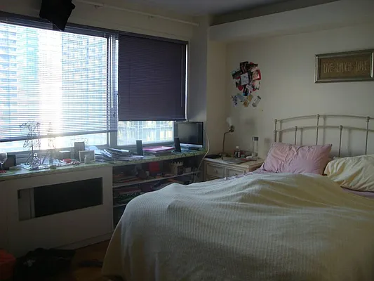 Rented by Keller Williams NYC | media 32