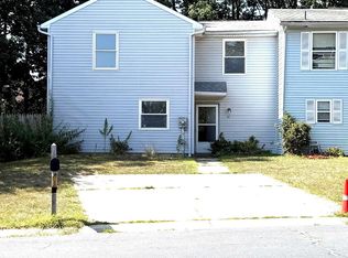 61 Edinshire Rd, Sicklerville, NJ 08081