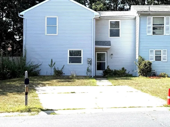 61 Edinshire Rd, Sicklerville, NJ 08081