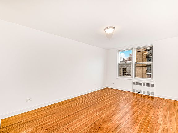 5th image of 200 E 17th St APT 6D