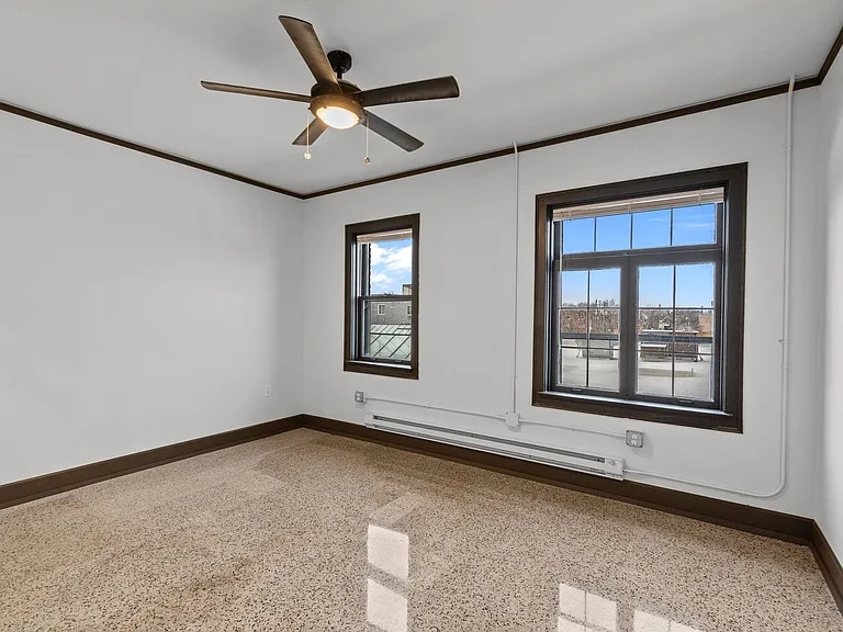 Concordia 27 Apartments - Free 1G Internet & Parking — Photo 35