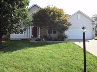 7781 Jennifer Dr, Parma, OH 44134