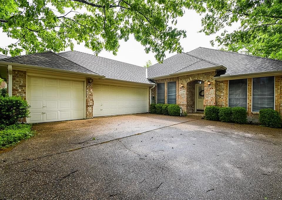 1st image of 1523 Hunters Creek Dr