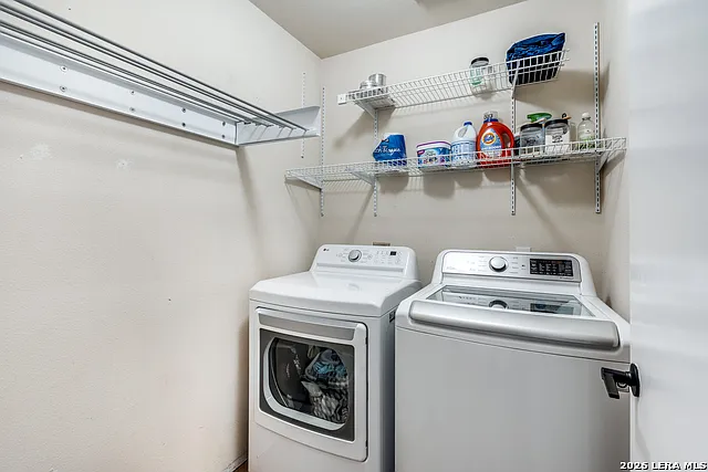 1017 Silvertree Blvd — Photo 21