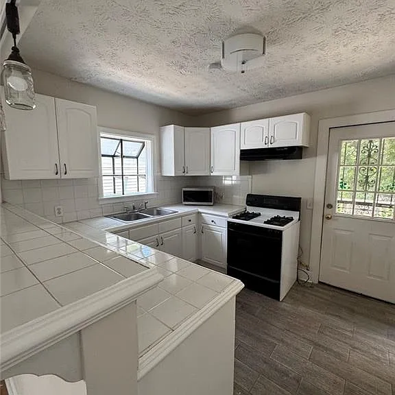 1441 Meridian St SE — Photo 7