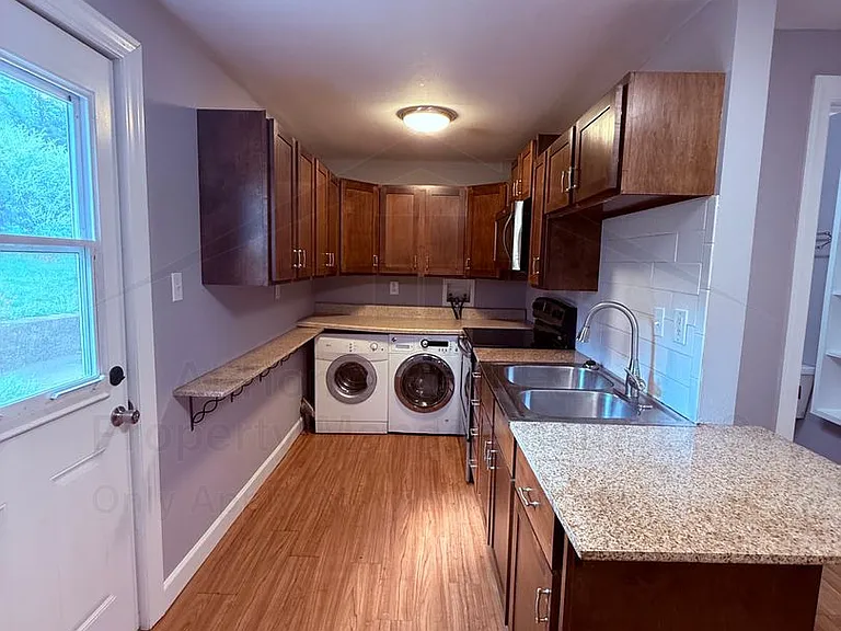 800 Churchill Rd — Photo 15