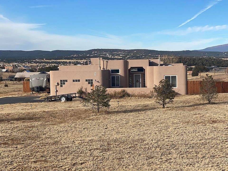 1st image of 27 Tierra Del Sol Dr