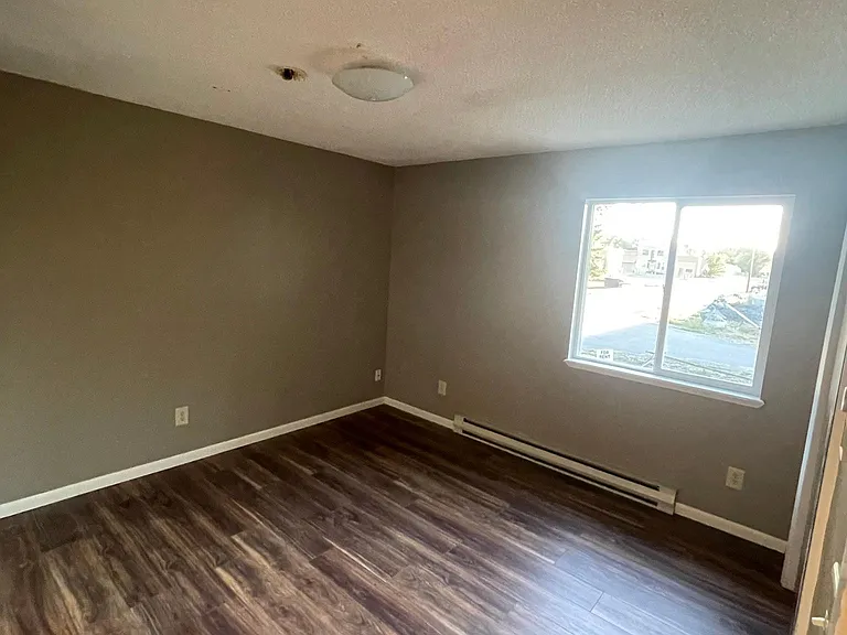 125 E 1st St #2 — Photo 7