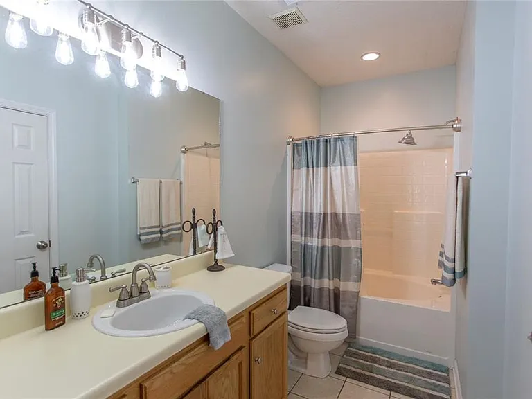 6913 Sandfield Dr — Photo 8