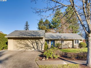 9577 SW Ochoco Dr, Tualatin, OR 97062