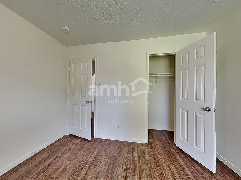 9710 Sundew Dr — Photo 17