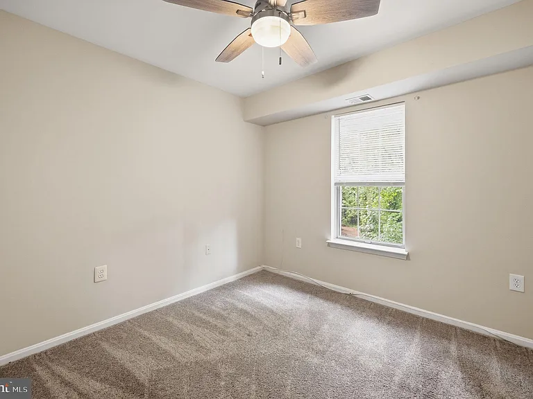 8909 Sugarwood Ln #8909 — Photo 19