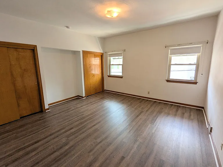 258 Edmond St — Photo 10