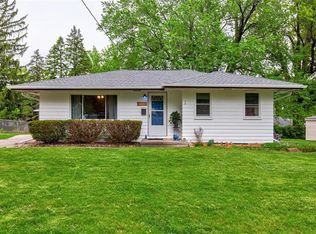 2703 Dosh Rd, Des Moines, IA 50310