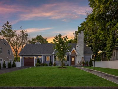 23 Knollwood Avenue, Stamford, CT, 06905
