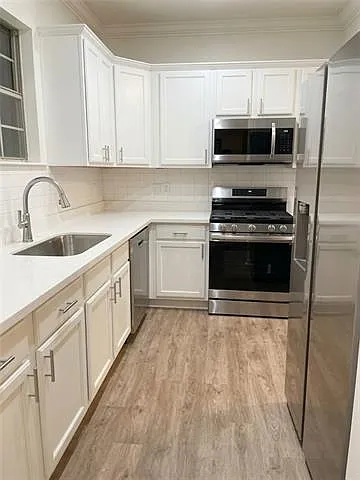 802 Carroll St — Photo 4