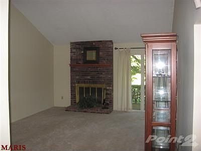 4th image of 675 Wilshire Dr