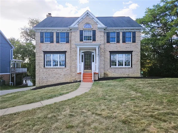198 Rivercrest Dr, Coraopolis, PA 15108