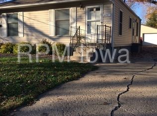 2741 Payne Rd, Des Moines, IA 50310