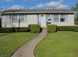1517 N Walnut St, Dover, OH 44622