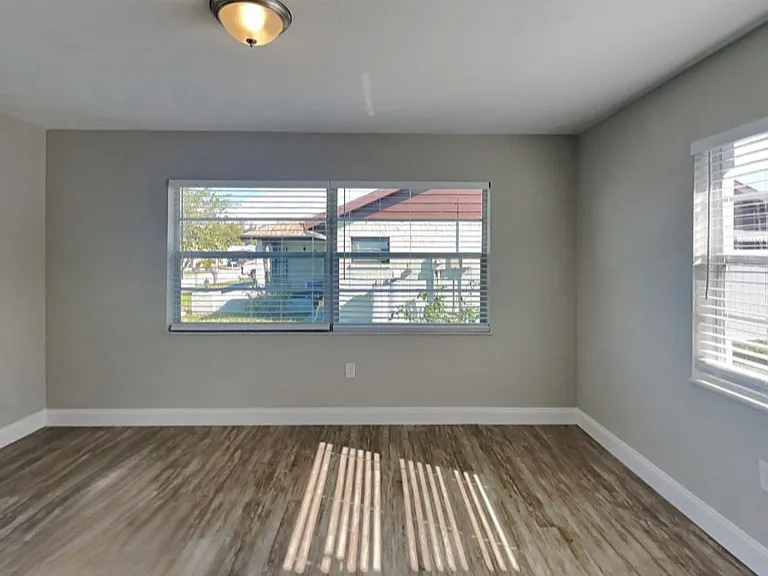 9005 Glen Moor Ln — Photo 11