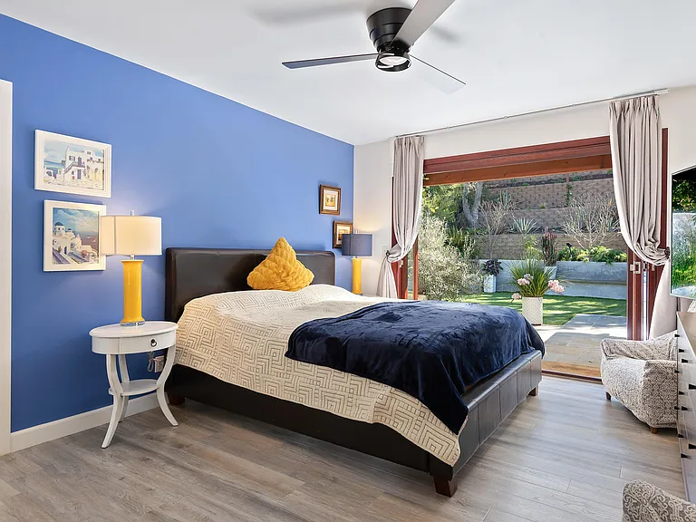 1251 Bel Air Dr — Photo 18