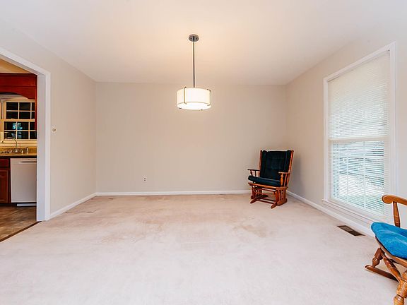 5th image of 515 Kimberly Rd