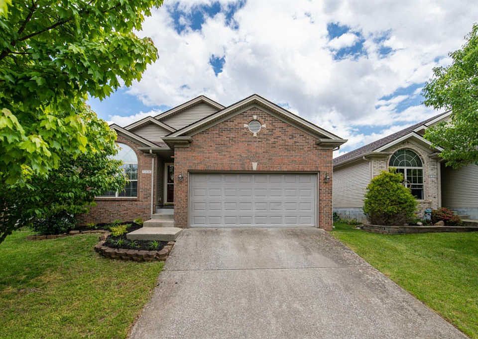 1st image of 168 Blue Heron Pl
