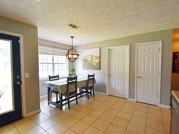 5th image of 138 Park Ridge Rd