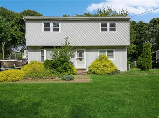 160 Stanley Dr, Centereach, NY 11720