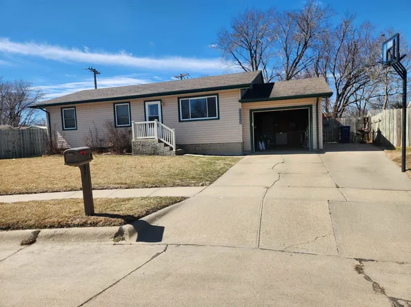 664 Louis Pl, Columbus, NE 68601