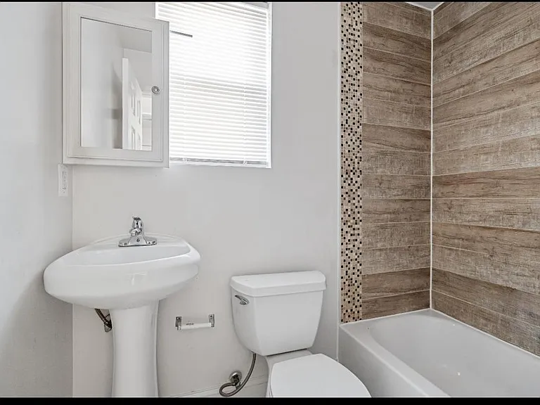 212 Orange St SE #4 — Photo 10