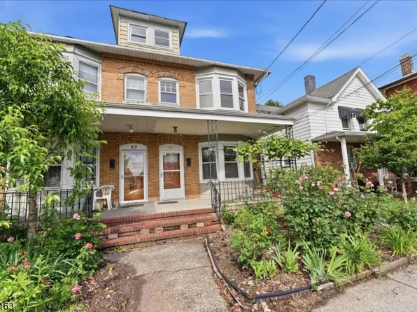55 Thompson St, Raritan Boro, NJ 08869