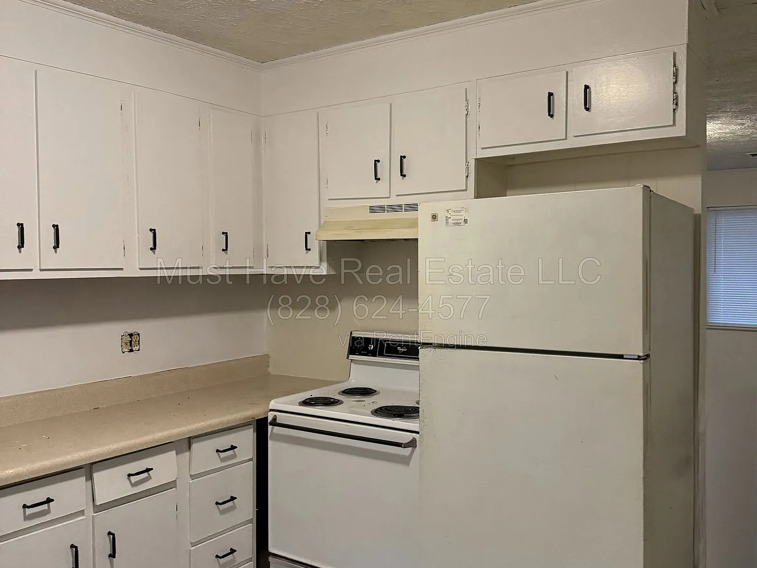 2 bed, 1.0 bath, $950 — Photo 4