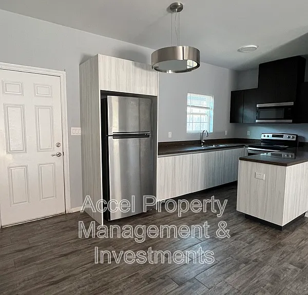 1805 Cari Nicole Ave #4 — Photo 4
