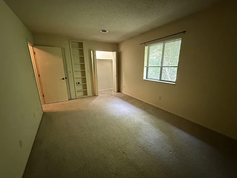 265 Sycamore Dr #20 — Photo 19