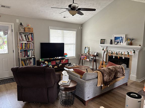 5th image of 4608 Crystobal Rd