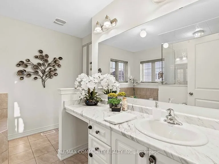 64 Bill Hutchinson Cres — Photo 22