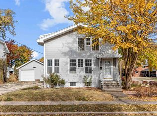 118 Fulton Ave, Oshkosh, WI 54901