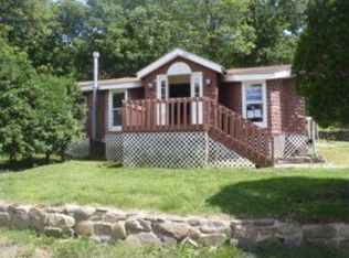 10 Northside Ln, Greenwood Lake, NY 10925