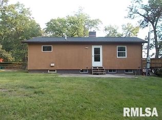 1988 Krohe Dr, Macomb, IL 61455