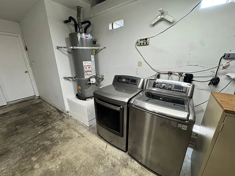 11806 Carlisle Ct — Photo 13